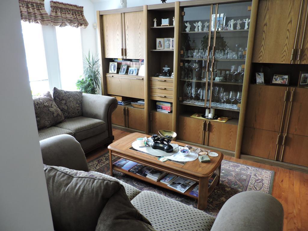 Tucked Inn The Harbour B&B Victoria Harbour Zewnętrze zdjęcie