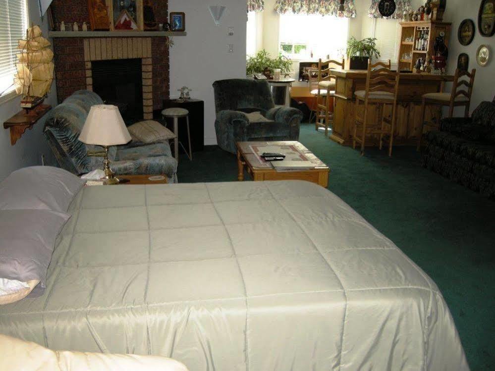 Tucked Inn The Harbour B&B Victoria Harbour Zewnętrze zdjęcie